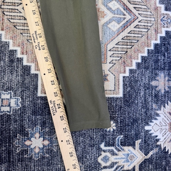 All in Motion Green Activewear Running Leggings With Pockets Women’s Size Medium - Picture 5 of 5